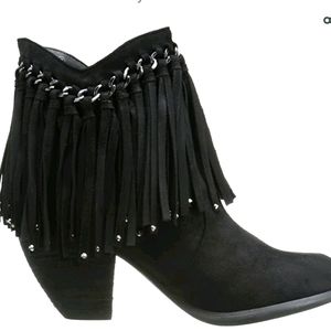 NOT RATED FRINGE BOOTIES 9.5